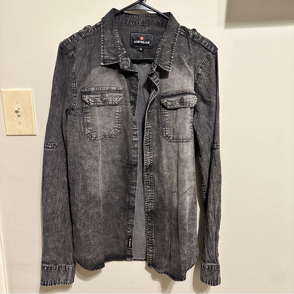 Airwalk Button Down shirt
